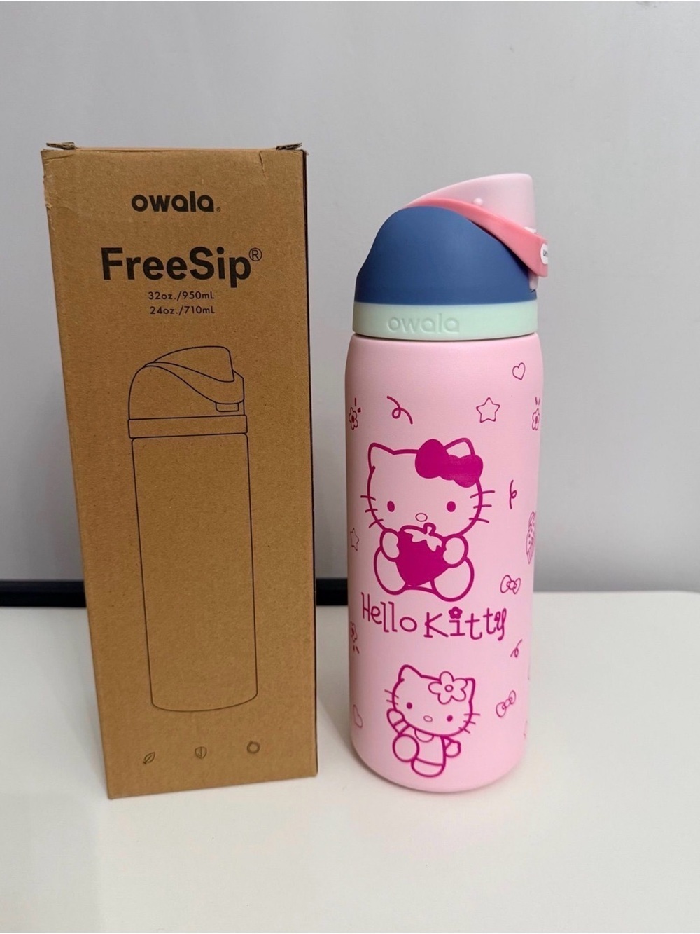Owala FreeSip HelloKitty Water Bottle Pink Blue Insulated With Lid 32oz